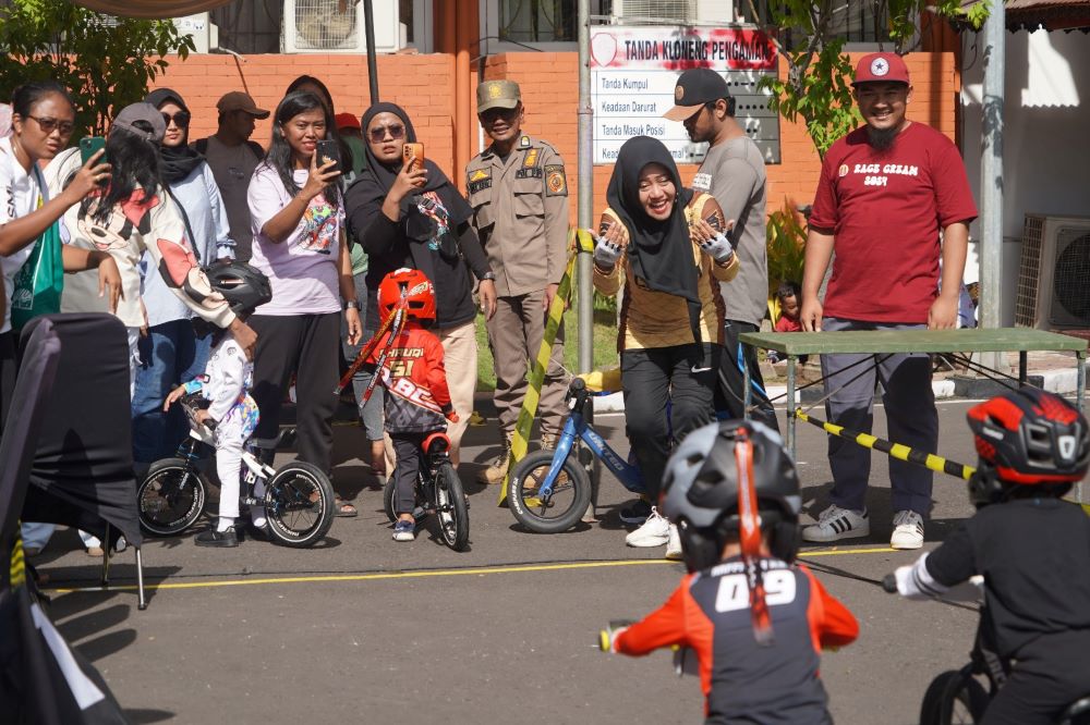 Buka Acara Balap Push Bike, Bupati Ikfina Ingatkan Perjuangan Sejak Dini untuk Kemajuan SDM 