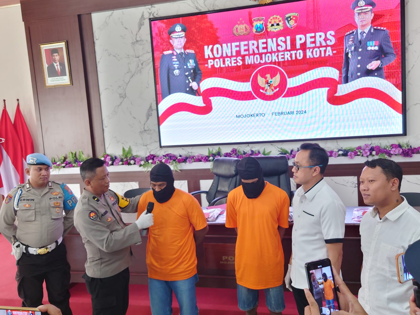 Polisi Ungkap Motif Ayah Tiri dan Kakak Ipar Tega Hamili Bocah SMP di Mojokerto 