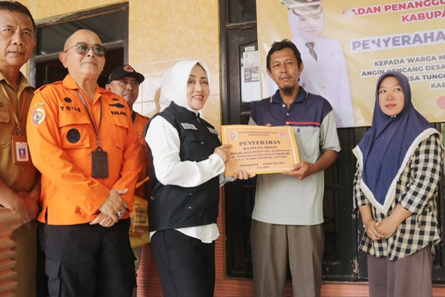 101 Warga Terdampak Angin Kencang di Mojokerto Dapat Bantuan