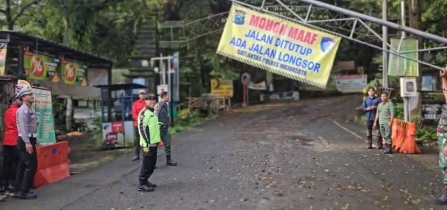 Jalan Alternatif Pacet-Batu via Cangar Kembali Dibuka Pasca Longsor