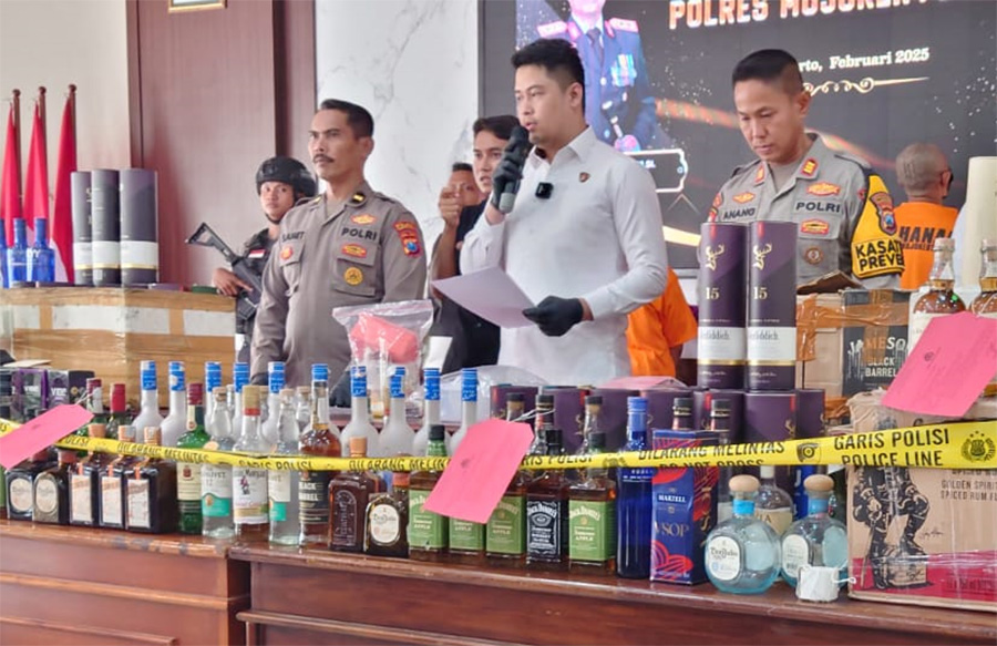 Pasutri Produsen Miras Oplosan di Mojokerto Diringkus Polisi, Ini Modusnya