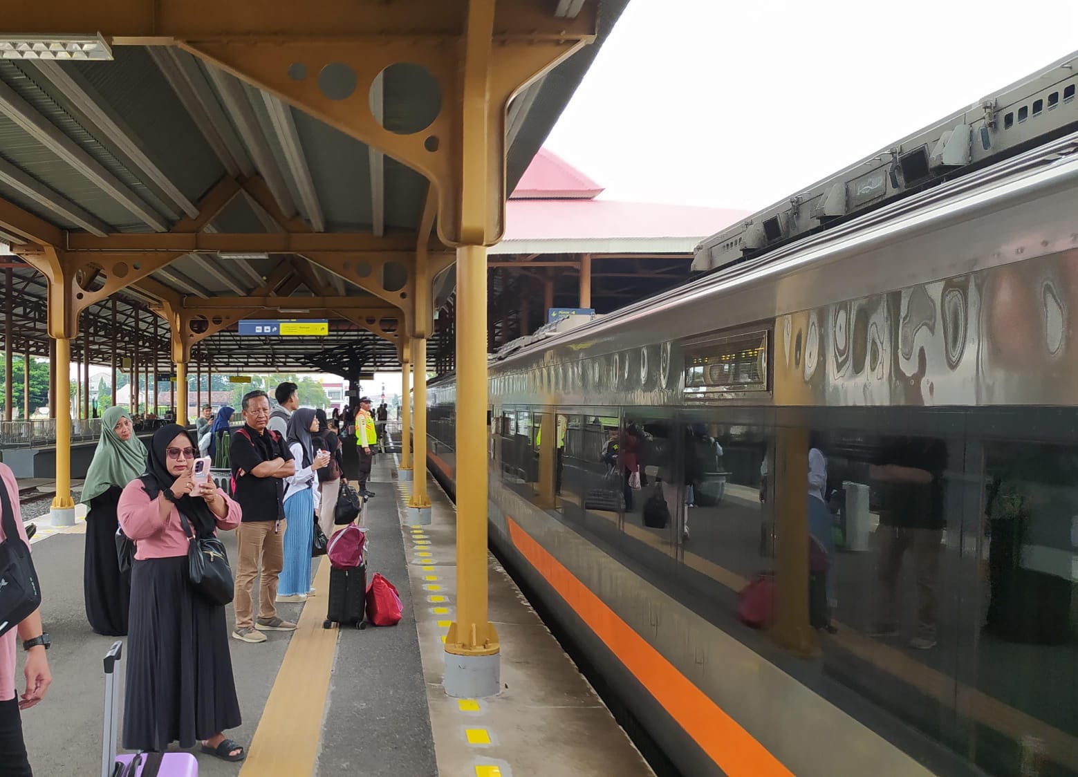 7.516 Orang Telah Pesan Tiket Lebaran 2025 di Stasiun Mojokerto