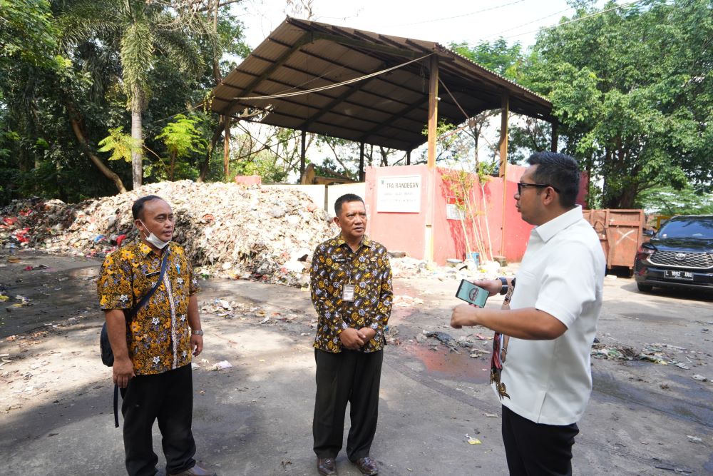 Pj Wali Kota Gerak Cepat Atasi Bau dan  Masalah Sampah  yang Menumpuk