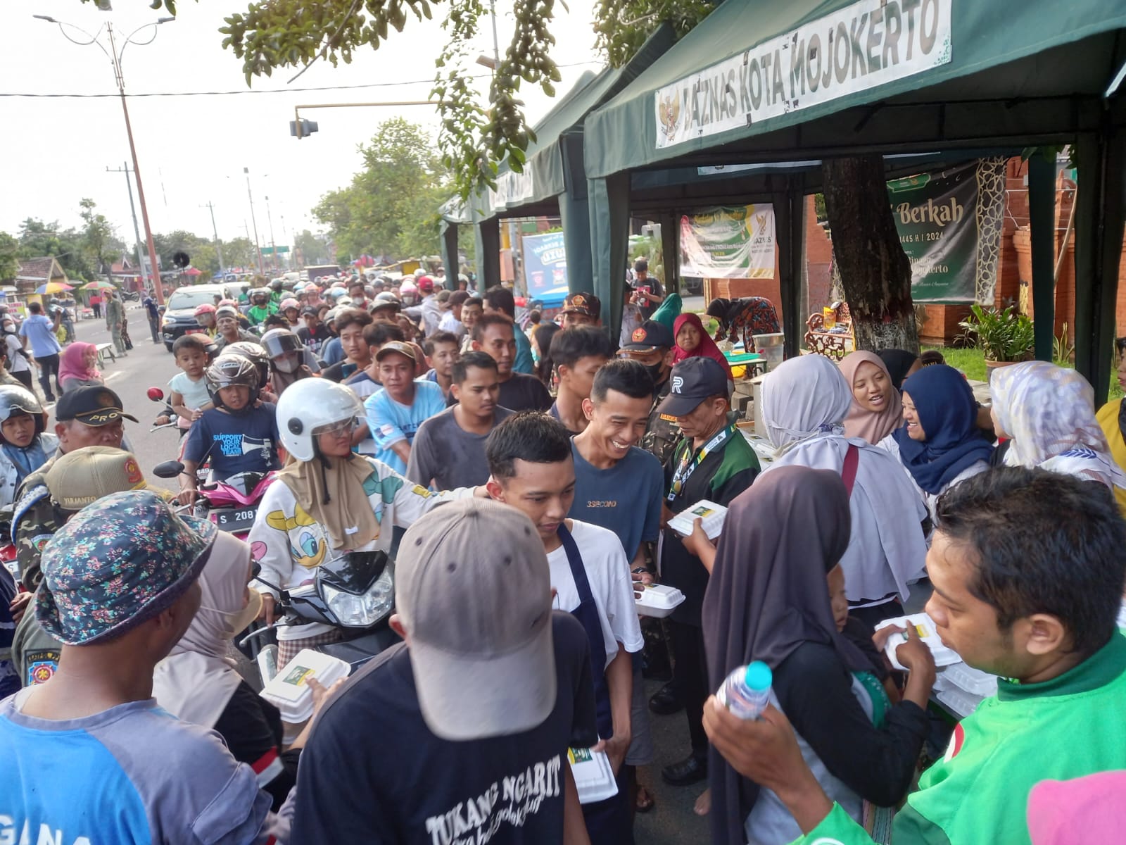 Baznas Kota Mojokerto Gelar Cooking On The Street untuk Berbagi Takjil Ramadan