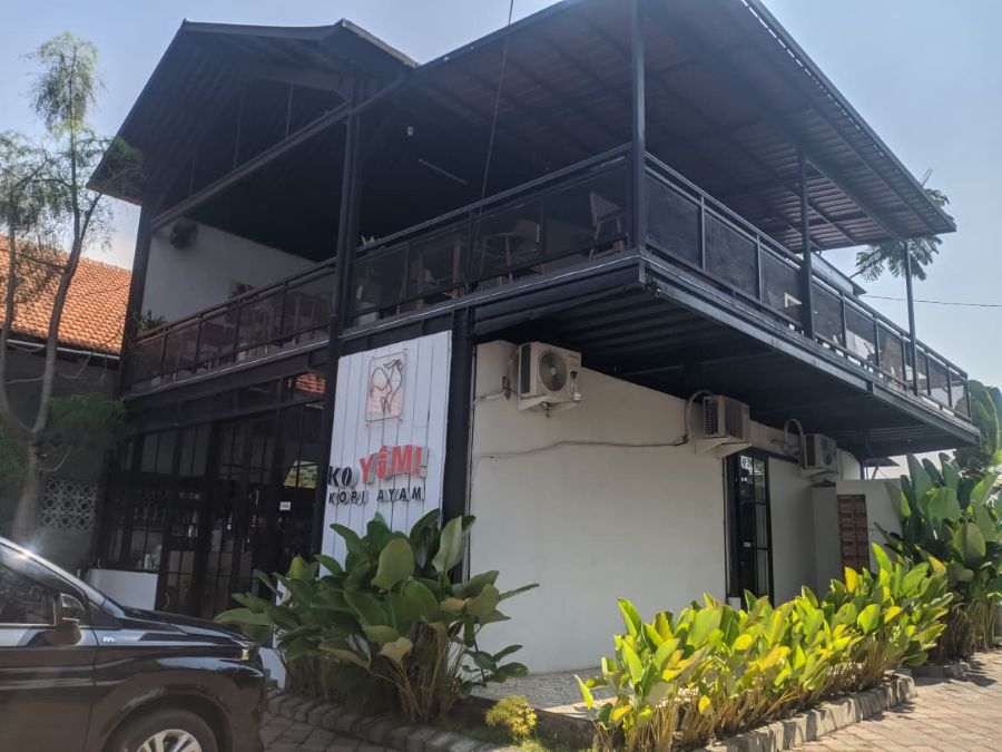 Cafe Koyam Mojosari, Tempat Nongkrong Tersembunyi Berkonsep Minimalis Modern yang Asyik 