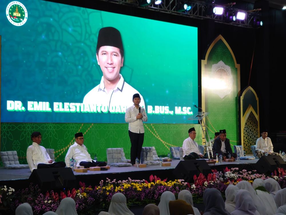 Jelang Pilkada Serentak 2024, Cawagub Jatim Emil Dardak Hadiri   Istighosah dan Doa Bersama Warga Mojokerto