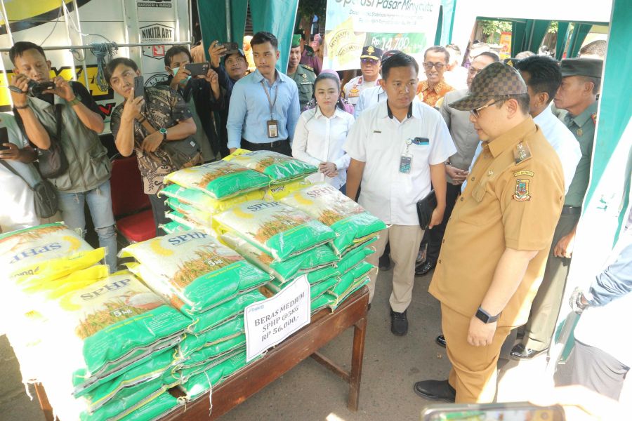 Sidak Pasar, Forkopimda Kota Pantau Harga Bahan Pokok Hingga Cek Takaran Minyak Kita