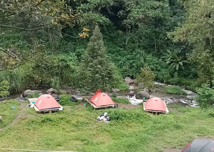 Wisata Gubuk Marawati, BerKemah di Tepi Sungai dengan Pemandangan Pegunungan