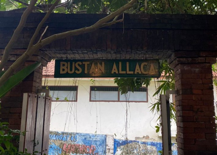 Bustan Allaca Trawas: “Kafe Galeri”  dengan Satu Sudut Seni, Satu Sudutnya Kopi