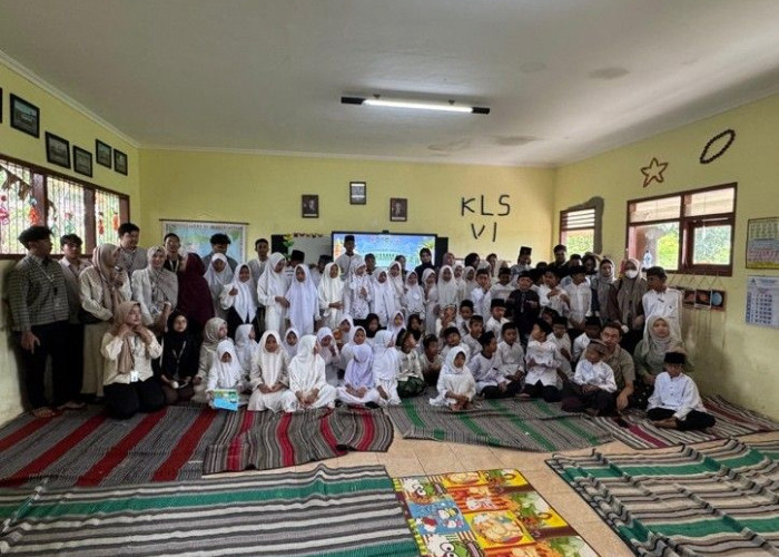 Mahasiswa KKN Ubaya dan Unair jadi Motor Penggerak Peringatan Isra Mi'raj di Trawas  