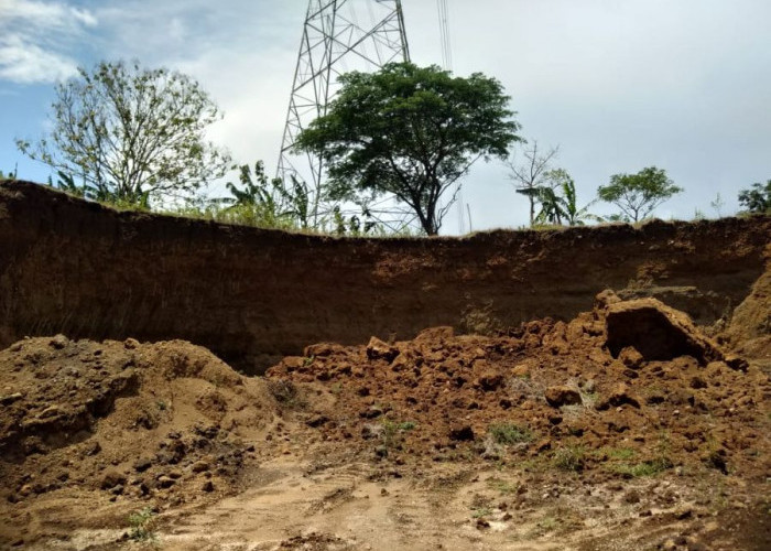 Tambang Galian C Ilegal di Ngoro Mojokerto Resahkan Warga, Berada di Bawah Sutet Jawa-Bali