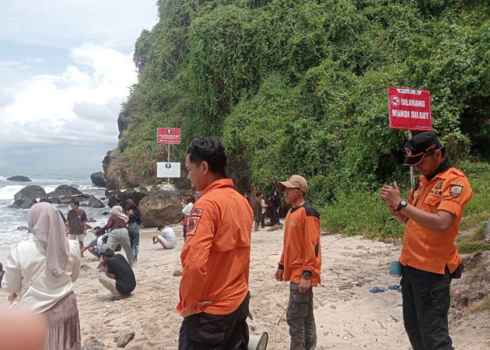 BPBD Jember Intensifkan Patroli Wisata Pesisir, Pastikan Kondisi Wisata Aman Selama Libur Lebaran