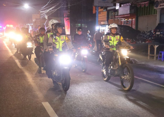 Sasar Titik Kumpul Remaja, Polres Mojokerto Kota Gelar Patroli Cipta Kondisi Jelang Tahap Pemungutan Suara