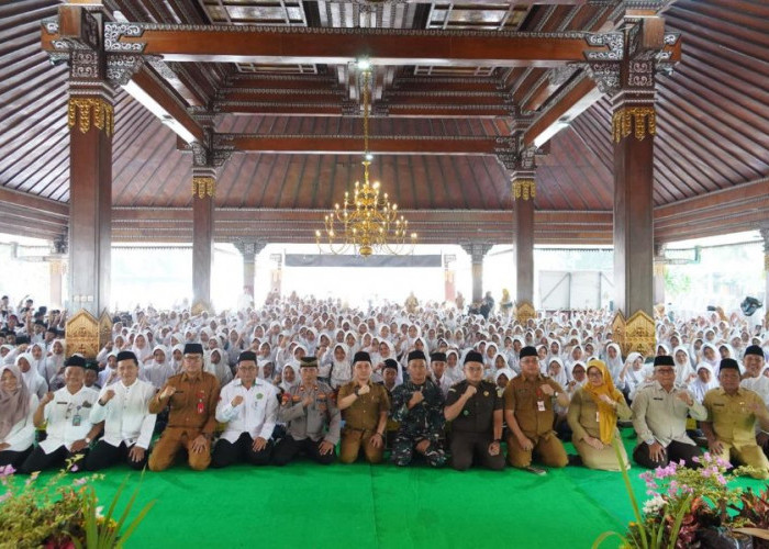 Luluskan 5.035 Santri Tahfidz, Pemkab Mojokerto Luncurkan Program Hafidz dan SPMB 2025