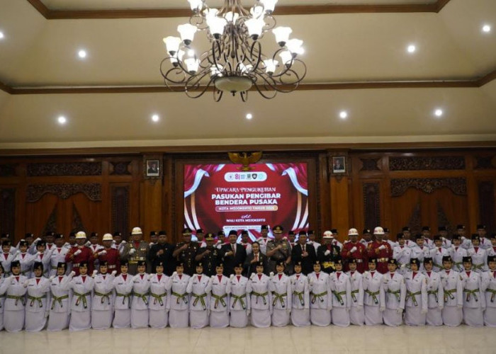 76 Paskibraka Kota Mojokerto Dikukuhkan, Tugas Tak Berhenti di Lapangan Upacara