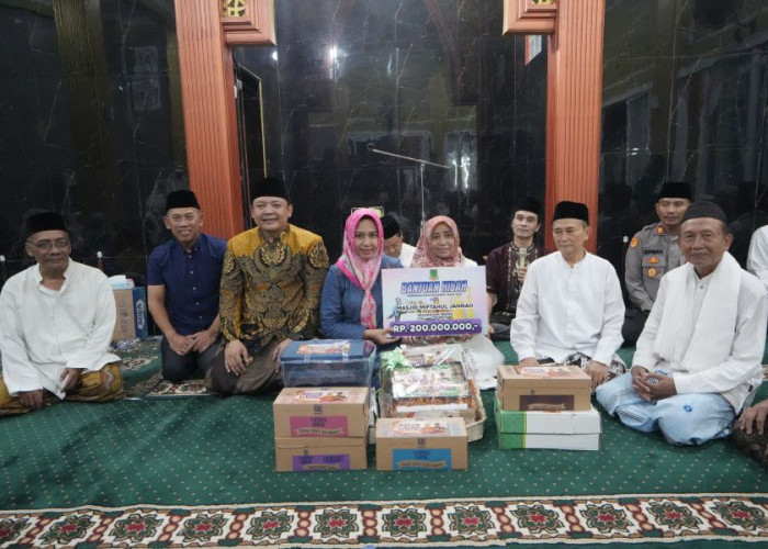 Wali Kota Mojokerto, Ning Ita Terus Sosialisasikan Panca Cita Saat Safari Ramadan