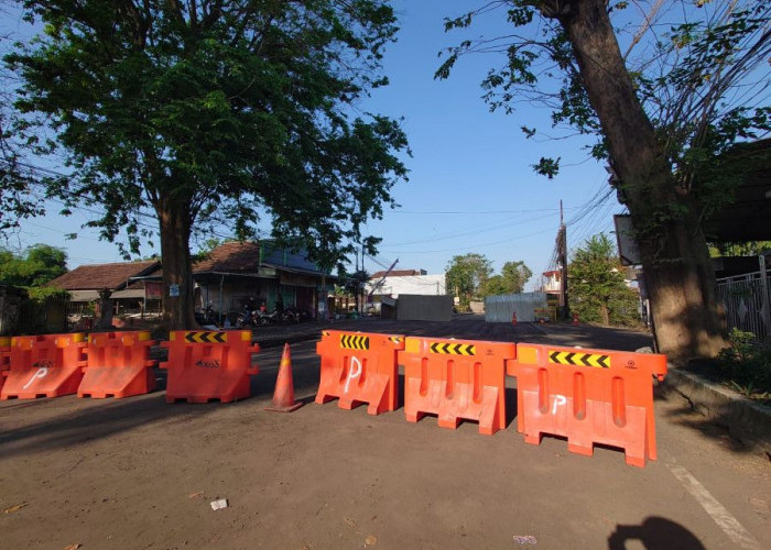 Lebih dari Satu Dekade Rusak, Jembatan Warutunggal Mojokerto Akhirnya Diperbaiki Total Selama 20 Hari