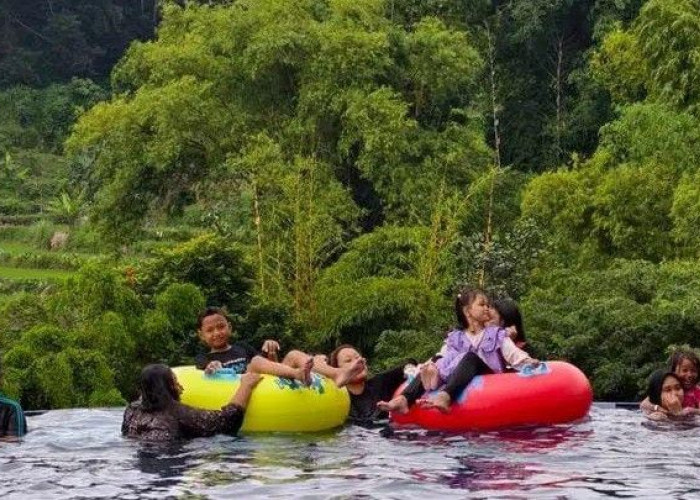 Wisata Parimas Waterpark Pacet, Mojokerto Berikan Tiket Gratis Bagi Pengunjung Bernama Agus