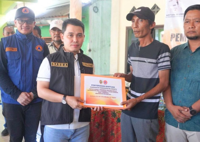 873 KK Terdampak Banjir di Mojokerto, Bupati Salurkan Bantuan dan Perkuat Mitigasi