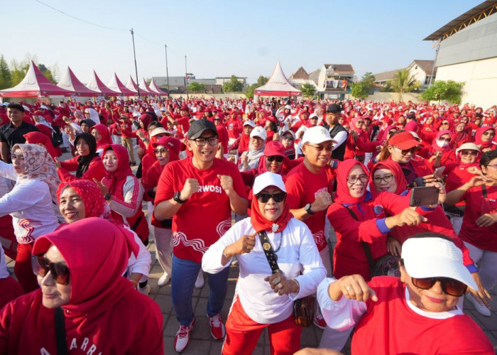 Ikuti Senam Merah-Putih, Mas Pj Kampanyekan Hidup Sehat dengan Terus Bergerak dan Olahraga