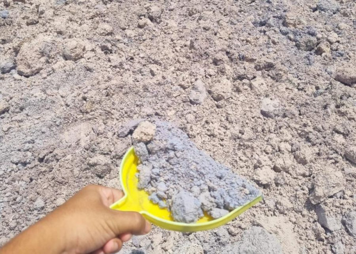 Temuan Limbah B3 Slag Kertas di Trowulan Mojokerto Diduga Berasal dari Gresik