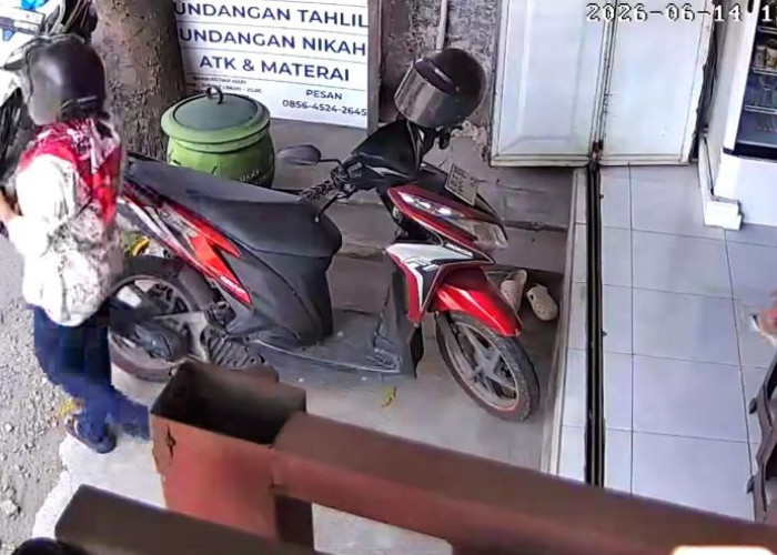 Modus Beli Bolpoin dan Spidol, Pasangan Pria-Wanita Gondol Motor Pelajar di Depan Tempat Fotokopi 