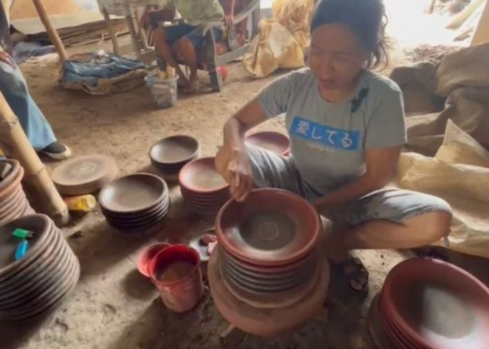 Pengrajin Cobek Sambiroto Mojokerto Bertahan di Tengah Perubahan Zaman