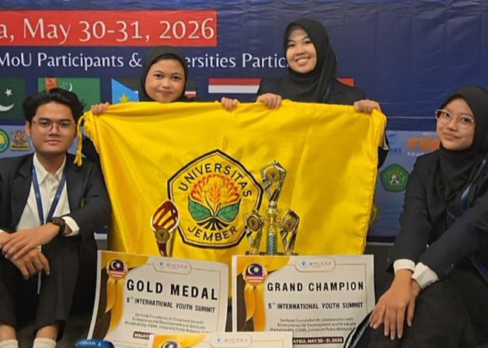Berbahan Daun Tembakau, Mahasiswa FK Unej Rancang ‘Plester Pintar’ untuk Cegah Penularan HIV dari Ibu ke Bayi