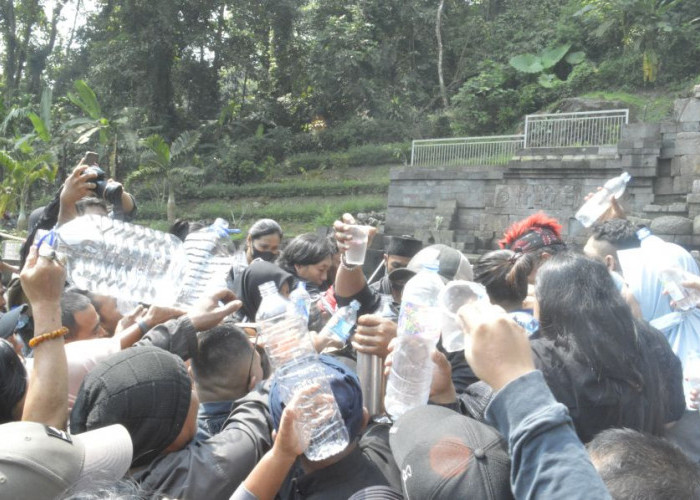 Wujud Syukur atas Sumber Kehidupan, Warga Trawas Mojokerto Gelar Ruwat Agung Petirtaan Jolotundo