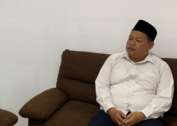 Ainul Yaqin, dari Jual Es Campur, Mengajar, sampai Jadi Anggota DPRD