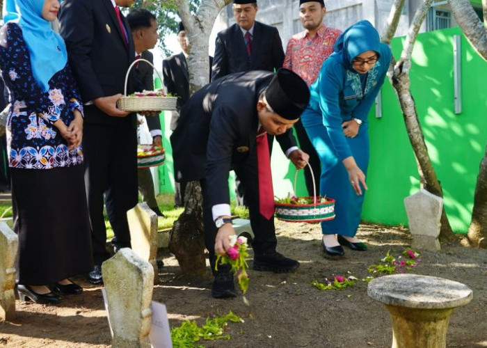Menjelang HUT ke-733 Mojokerto, Bupati dan Forkopimda Ziarah ke Makam Tokoh Pendahulu