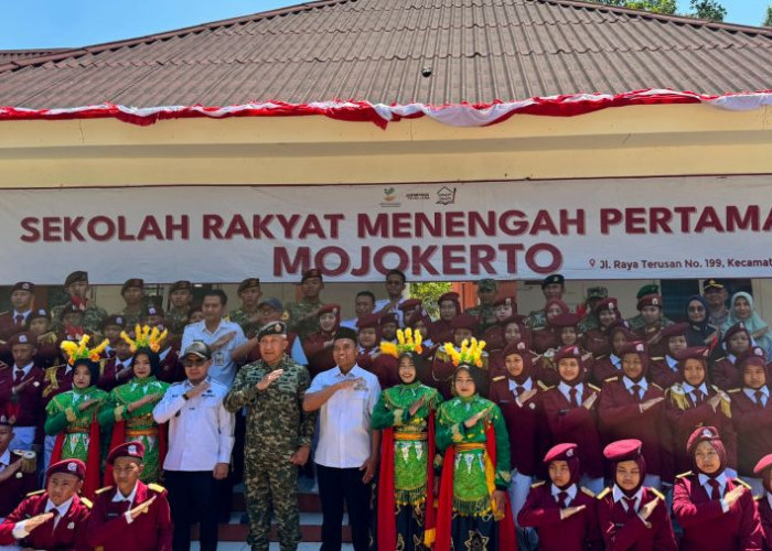 Program Taruna Bhakti Perkuat Karakter Siswa Sekolah Rakyat Mojokerto, Akademi TNI Turun Langsung Membina