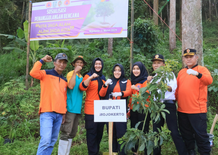 Sambut Hari Jadi ke-731 Kabupaten Mojokerto, Bupati Ikfina Gelar Baksos dan Tanam 1.000 Pohon