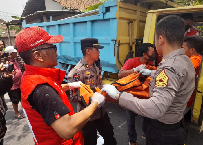 Sopir asal Kutorejo Mojokerto Meninggal di Ruang Kemudi Dump Truck