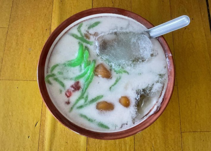 Bubur Sruntul Bu Saudah, Kuliner Khas Mojokerto Sejak Tahun 1989