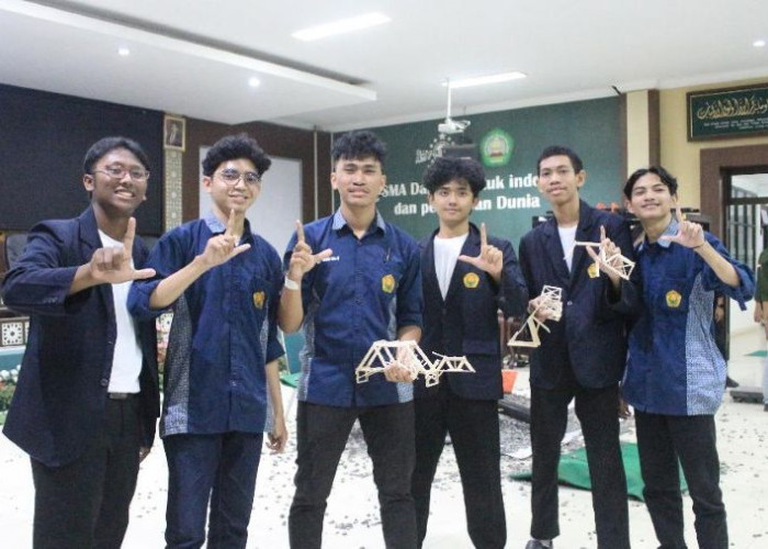 Jembatan 70 Kilogram Antar Teknik Sipil, Mahasiswa Unej Raih Dua Gelar di Civil Bridge Competition 2026