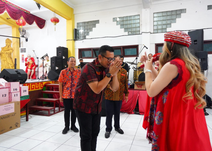 Salah Satu Bentuk Moderasi Beragama di Kota Mojokerto, Rayakan HUT Mak Co , di Klenteng Hok Sian Kiong 