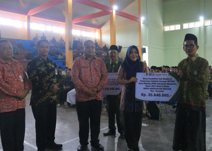 Pemkab Mojokerto Kucurkan Bantuan Rp 7,86 Miliar untuk Ratusan Madrasah