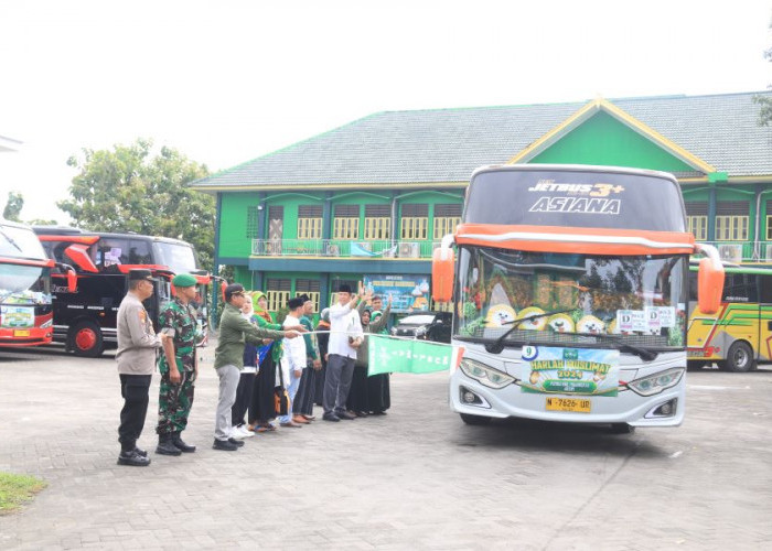 660 Jamaah Muslimat NU Mojokerto Berangkat ke Puncak Harlah di GBK Jakarta