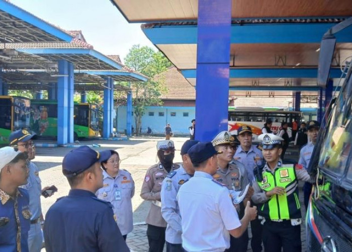 Jelang Lebaran, Ramp Check Bus di Terminal Kertajaya Mojokerto di Intensifkan, Ini Temuannya