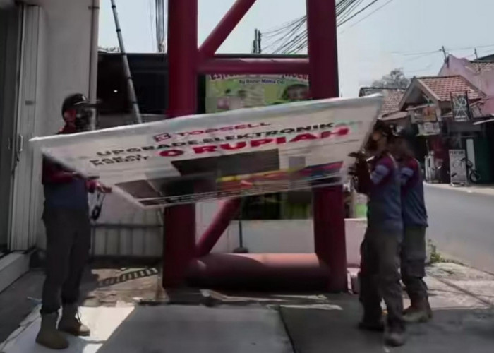 Nunggak Pajak, Sejumlah Baliho Reklame di Mojokerto Ditertibkan