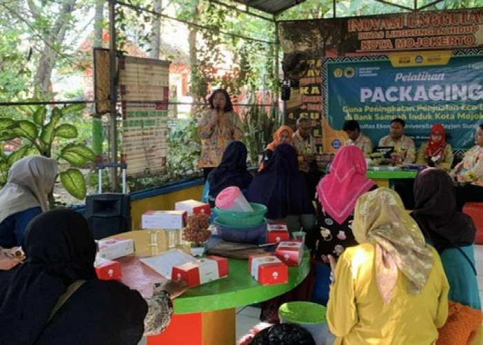 Packaging Produk Olahan Sampah Organik, DLH Kota Mojokerto Gandeng Unimas