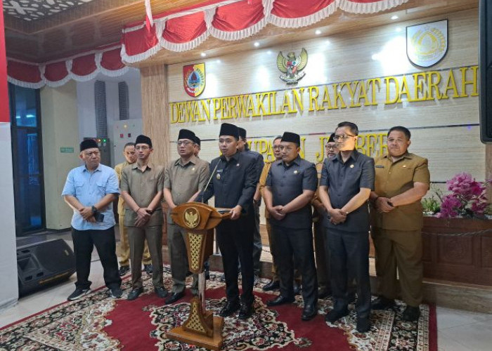 Pemkab Jember Ambil Langkah Cepat Sikapi Kelangkaan BBM, Bupati Fawait Keluarkan Dua Surat Edaran
