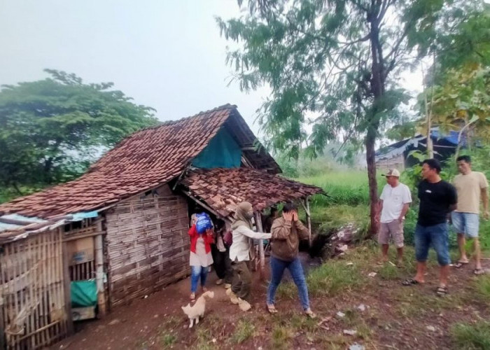 Tempat Prostitusi di Warung Remang - remang Mojokerto Masih Marak, 3 PSK Terjaring Razia Petugas