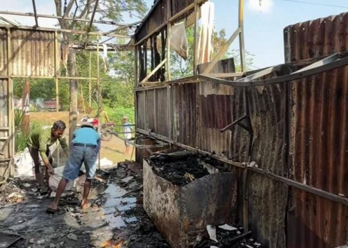 Kafe Kosong Dua Pekan di Pacet Mojokerto Terbakar, Kerugian Ditaksir Rp30 Juta