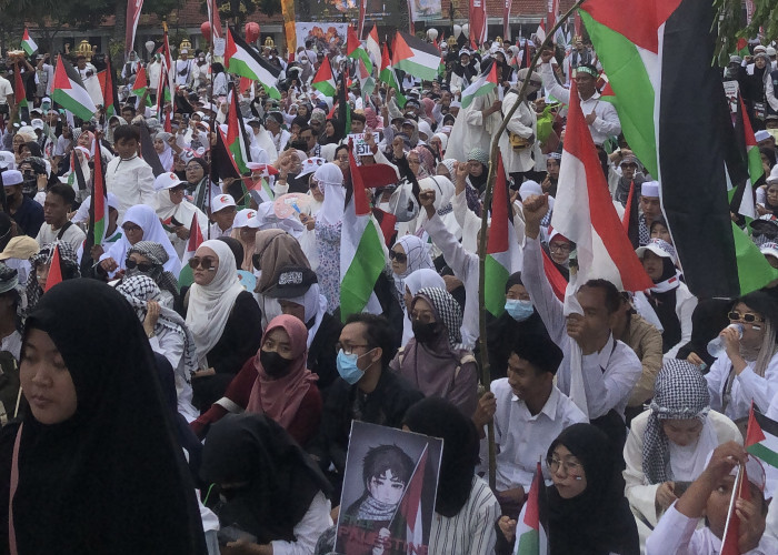 Aksi Bela Palestina di Surabaya, Ratusan Ribu Massa Tumpah di Jalan Pemuda