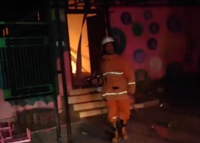 Ruang Kelas RA di Dlanggu Mojokerto Terbakar
