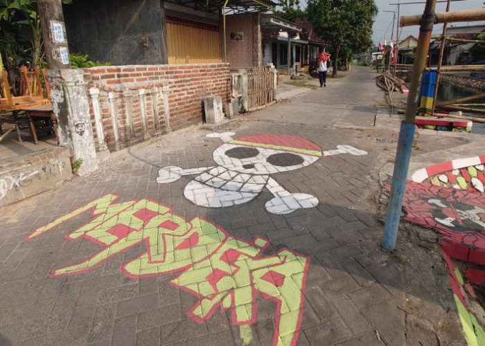 Mural One Piece di Tepi Sungai Mojokerto Tuai Sorotan 