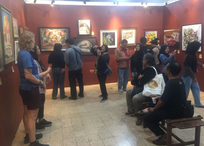 16 Pelukis Surabaya dan Sidoarjo Pameran di Galeri Merah Putih
