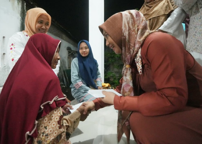 Salurkan Dana Hibah, Ninig Ita Ingin Warga Mojokerto Lebih Nyaman Beribadah